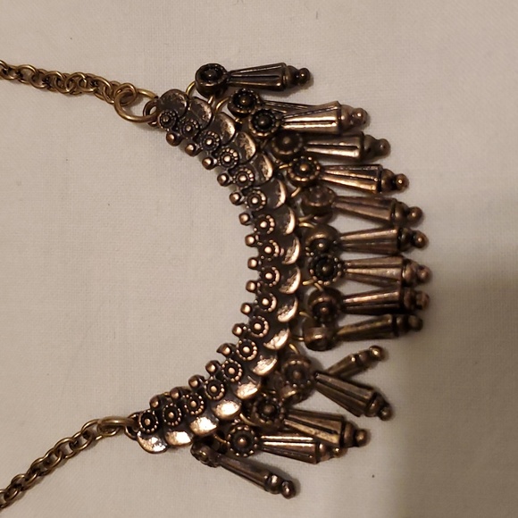 Bronze and gold colored simple necklace - Picture 4 of 4